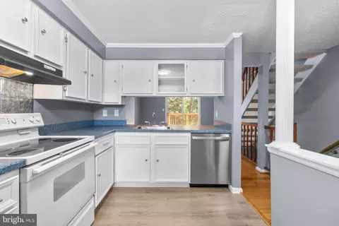 7913 Wellesley Ct, Pasadena, MD 21122 photo 10