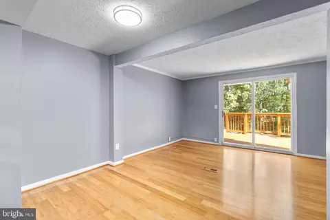 7913 Wellesley Ct, Pasadena, MD 21122 photo 4
