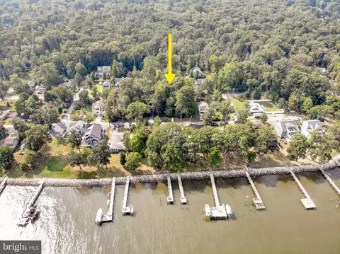 718 Walnut Ave, North Beach, MD 20714