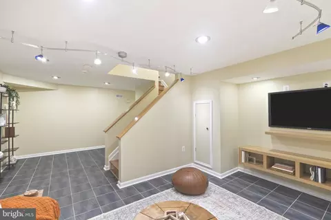 8040 Flora Ln, Pasadena, MD 21122 photo 23