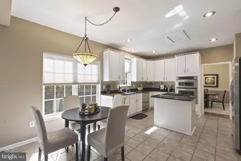 8040 Flora Ln, Pasadena, MD 21122 photo 8
