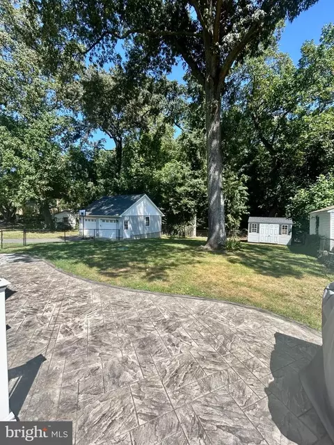 8023 Belhaven Ave, Pasadena, MD 21122 photo 38