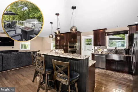 8023 Belhaven Ave, Pasadena, MD 21122