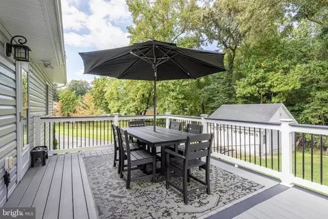 8023 Belhaven Ave, Pasadena, MD 21122 photo 35