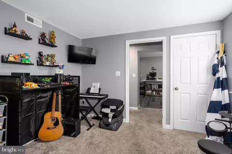 8023 Belhaven Ave, Pasadena, MD 21122 photo 28