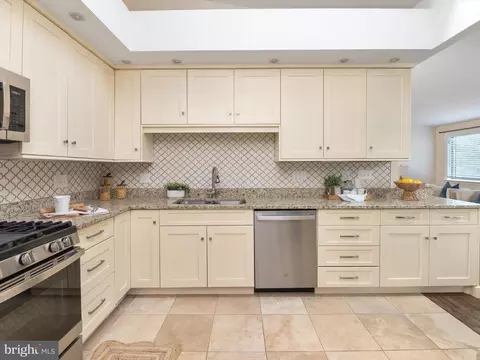 1411 Stonecreek Rd, Annapolis, MD 21403