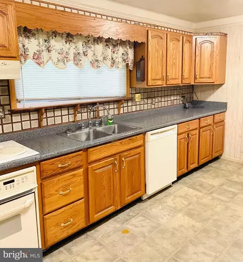 7490 Race Rd, Hanover, MD 21076 photo 6