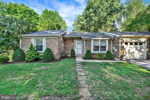 1012 Mastline Dr, Annapolis, MD 21401