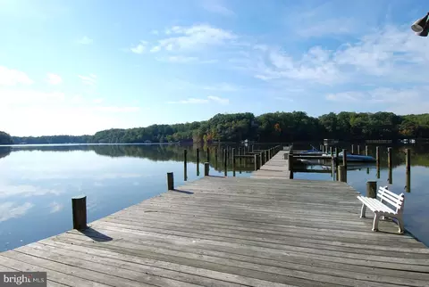 View/Area - 1012 Mastline Dr, Annapolis, MD 21401 photo 6 of 8