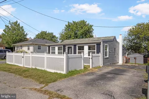 7911 Sea Breeze Dr, Orchard Beach, MD 21226