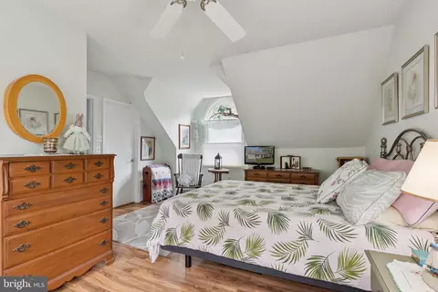 Bedroom - 968 Chesapeake Ave, Deale, MD 20751 photo 3 of 5