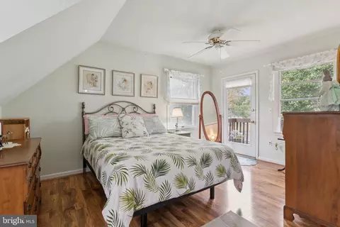 Bedroom - 968 Chesapeake Ave, Deale, MD 20751 photo 1 of 5