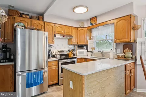 Kitchen - 968 Chesapeake Ave, Deale, MD 20751 photo 1 of 2