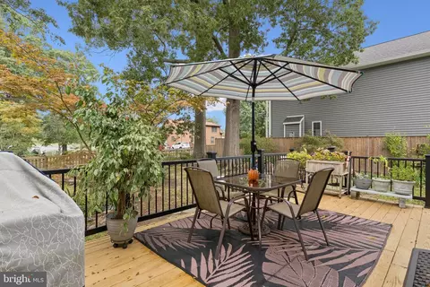 Exterior - 968 Chesapeake Ave, Deale, MD 20751 photo 4 of 11