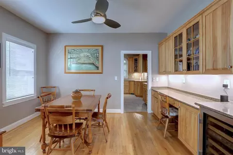 Dining - 8171 Bayside Dr, Pasadena, MD 21122 photo 2 of 3