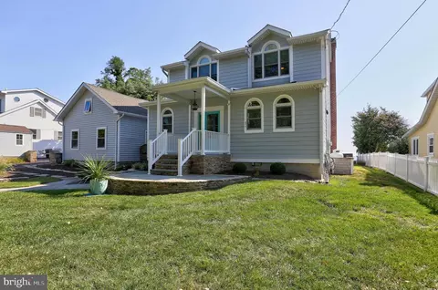 Exterior - 8171 Bayside Dr, Pasadena, MD 21122 photo 2 of 15
