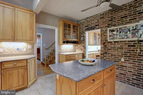 Kitchen - 8171 Bayside Dr, Pasadena, MD 21122 photo 2 of 4