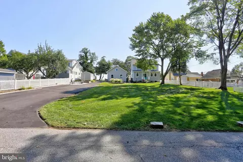 Exterior - 8171 Bayside Dr, Pasadena, MD 21122 photo 8 of 15