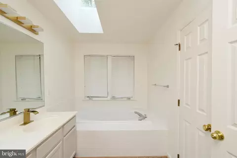 Bath - 3007 Button Bush Ln, Laurel, MD 20724 photo 2 of 4