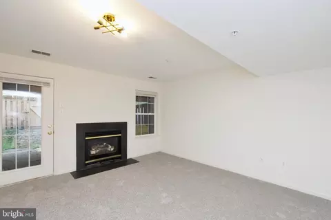Living - 3007 Button Bush Ln, Laurel, MD 20724 photo 4 of 7
