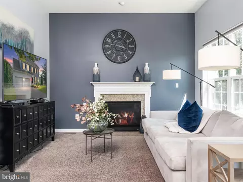 Living - 2425 Macallister Ln, Gambrills, MD 21054 photo 2 of 3