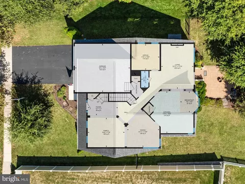 Floorplan - 2425 Macallister Ln, Gambrills, MD 21054 photo 1 of 4