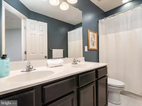 Bath - 2425 Macallister Ln, Gambrills, MD 21054 photo 2 of 3