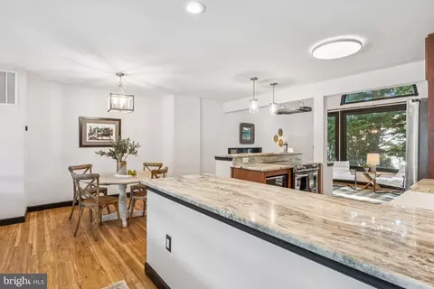 910 Langdon Ct, Annapolis, MD 21403 photo 9