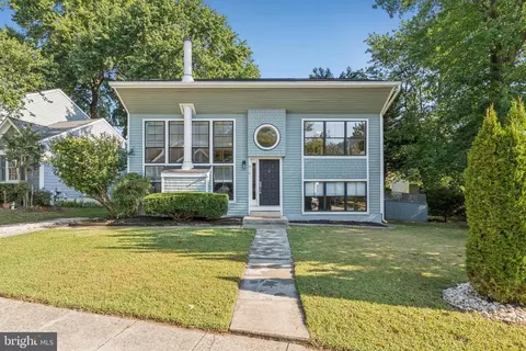 910 Langdon Ct, Annapolis, MD 21403
