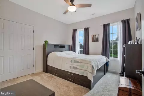 Bedroom - 23 Hunting Ct, Edgewater, MD 21037 photo 5 of 10