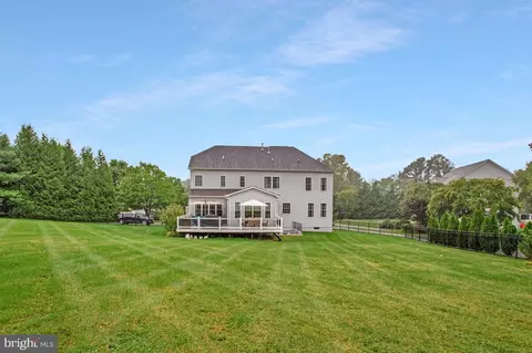 Exterior - 23 Hunting Ct, Edgewater, MD 21037 photo 11 of 12