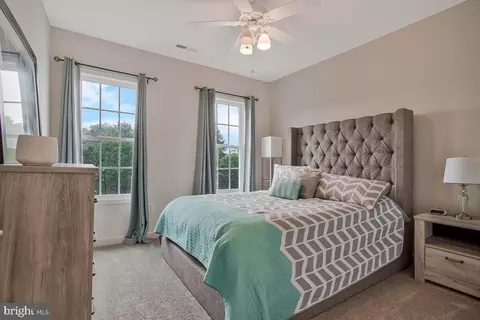 Bedroom - 23 Hunting Ct, Edgewater, MD 21037 photo 6 of 10