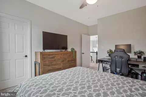 Bedroom - 23 Hunting Ct, Edgewater, MD 21037 photo 9 of 10