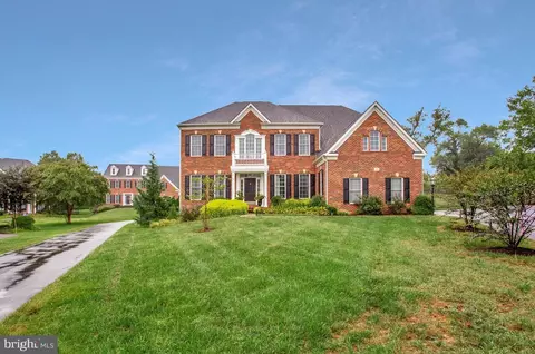 Exterior - 23 Hunting Ct, Edgewater, MD 21037 photo 2 of 12