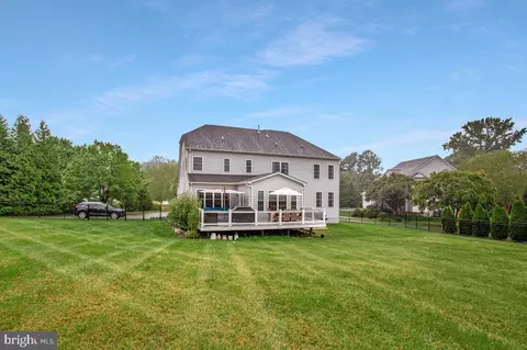 Exterior - 23 Hunting Ct, Edgewater, MD 21037 photo 10 of 12