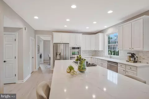 Kitchen - 23 Hunting Ct, Edgewater, MD 21037 photo 1 of 4