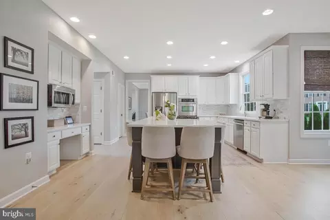 Kitchen - 23 Hunting Ct, Edgewater, MD 21037 photo 3 of 4