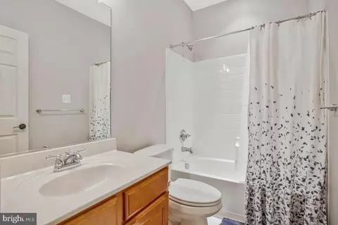 Bath - 23 Hunting Ct, Edgewater, MD 21037 photo 5 of 5