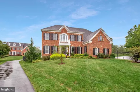 Exterior - 23 Hunting Ct, Edgewater, MD 21037 photo 3 of 12