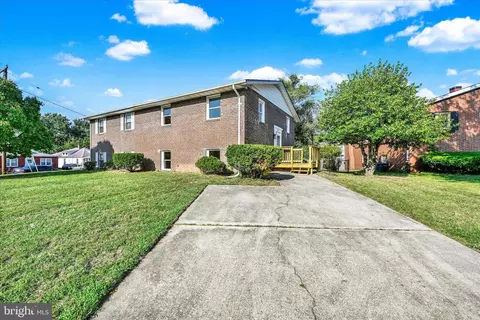 8577 Main Ave, Pasadena, MD 21122 photo 2