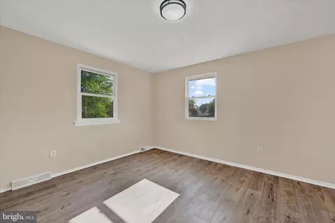 8577 Main Ave, Pasadena, MD 21122 photo 3