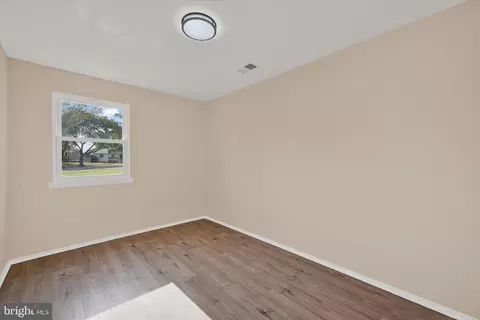8577 Main Ave, Pasadena, MD 21122 photo 13