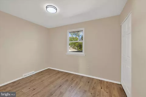 8577 Main Ave, Pasadena, MD 21122 photo 10
