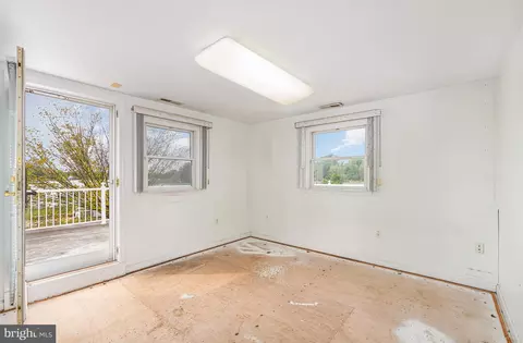Bedroom - 7862 Bodkin View Dr, Pasadena, MD 21122 photo 6 of 8