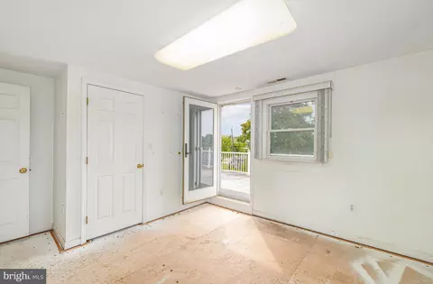 Bedroom - 7862 Bodkin View Dr, Pasadena, MD 21122 photo 5 of 8