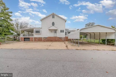 Exterior - 7862 Bodkin View Dr, Pasadena, MD 21122 photo 6 of 8