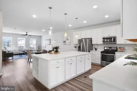 Entry Way - 3266 Watershed Blvd, Laurel, MD 20724 photo 1 of 12