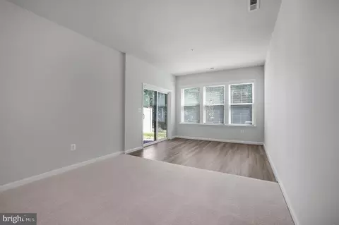 Living - 3266 Watershed Blvd, Laurel, MD 20724 photo 2 of 5