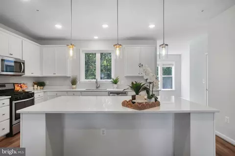 Kitchen - 3266 Watershed Blvd, Laurel, MD 20724 photo 2 of 3