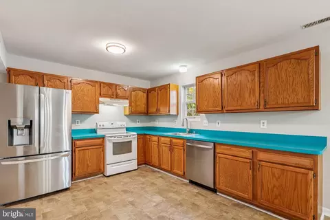 Kitchen - 3344 Oak Dr, Edgewater, MD 21037 photo 1 of 1